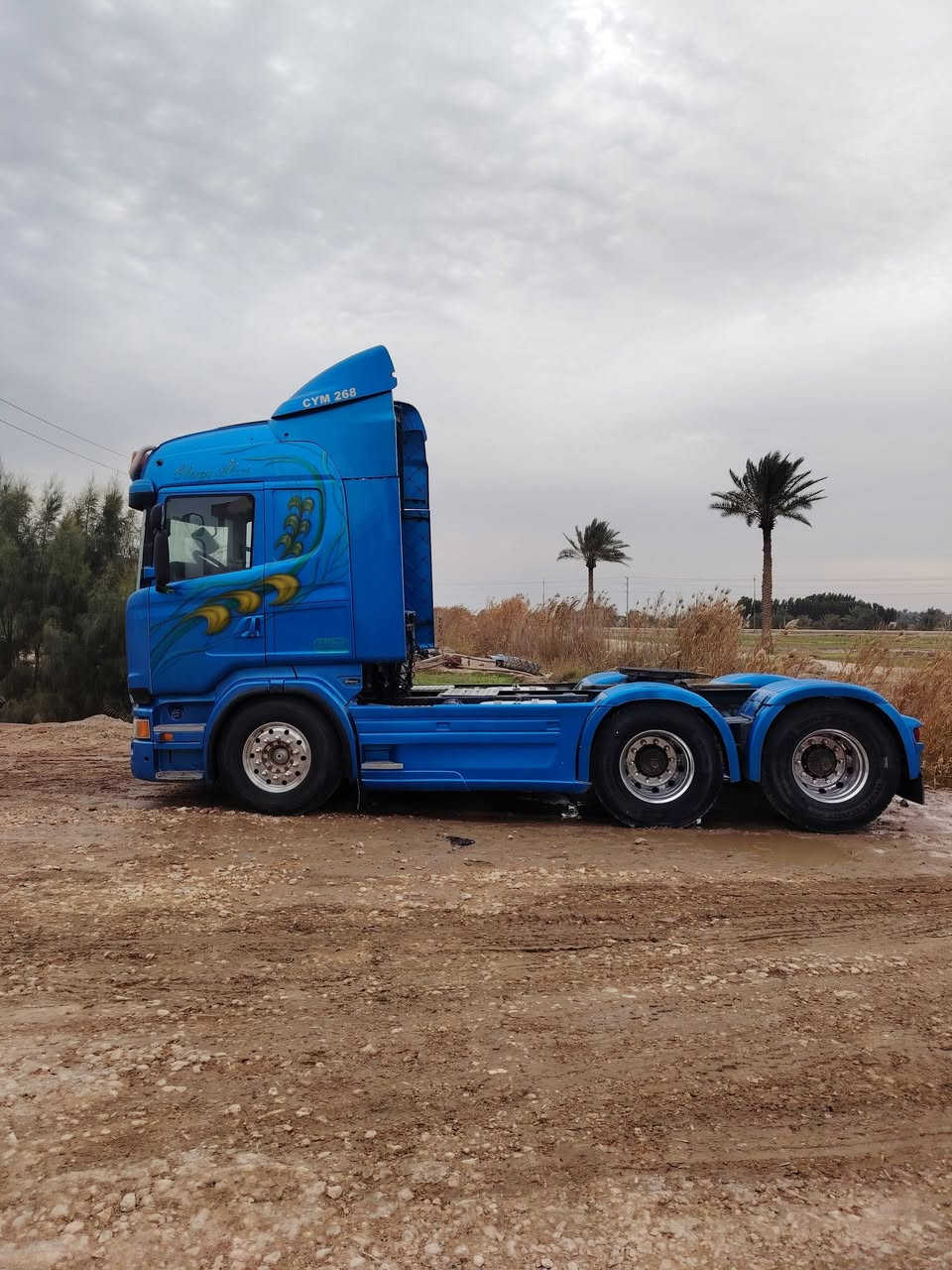 السلام عليكم للبيع سكانيا موديل2012 فول مواصفات  محرك  730 رقم اربيل سنويه جديده  هزه جديده سنويه باسمي مجموعه سكس جوبلس  امامي +خلفي
َمربوطه قلاب 
للاستفسار ***********
مكان السياره بابل
