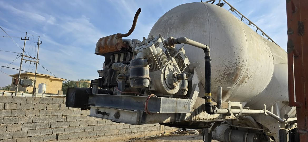 سايلوات عدد ثنين برايم سويدي الأحمر تخم تاير ضاغطة أم الطير دويز 3 بستم الأبيض أربع دنكير وتايراته نص عمر ضاغطة أم الطير دويز اربع بستم يحملن من ال50 وجوه للاتصال ***********
