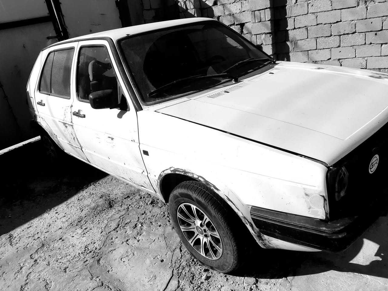 سلام عليكم سيارة كولف عضم  1993 سعر ١٧ موبايل ***********
