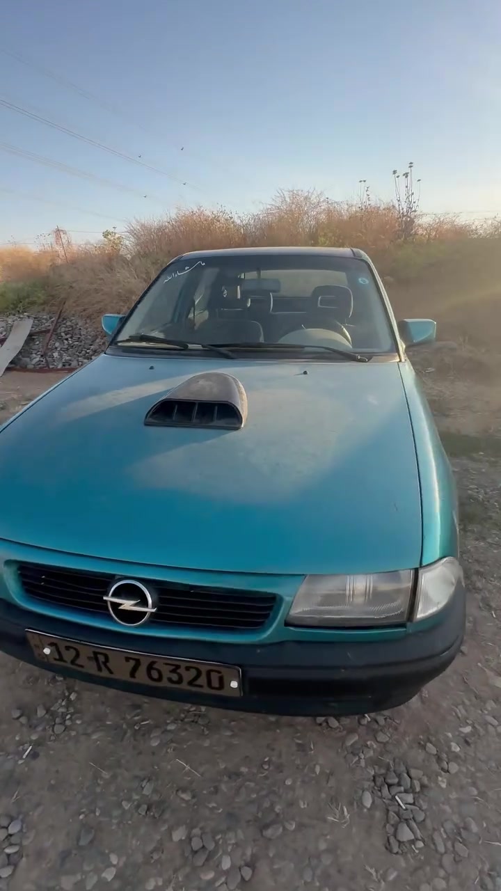 سيارة أوبل آسترا موديل 1993 (Opel Astra F)سنويه 2030سياره بدون صبخ شرط امسستم انطيك احزام رقم نينوى شرط التحويل ***********.    /*********** متوفر واتساب السعر 45
