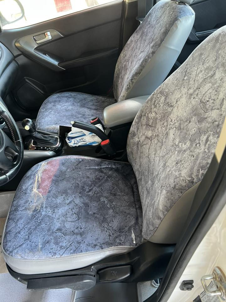 السلام عليكم كيا سيراتو خليجيه موديل 2012 محرك 1600 الكير 6 نمر السياره جاهزه الخيره مال جناي بيه صبغ بنيد والدور الجاملغ الخلفي فقط الرقم بابل السنويه 28 المكان بابل ***********
