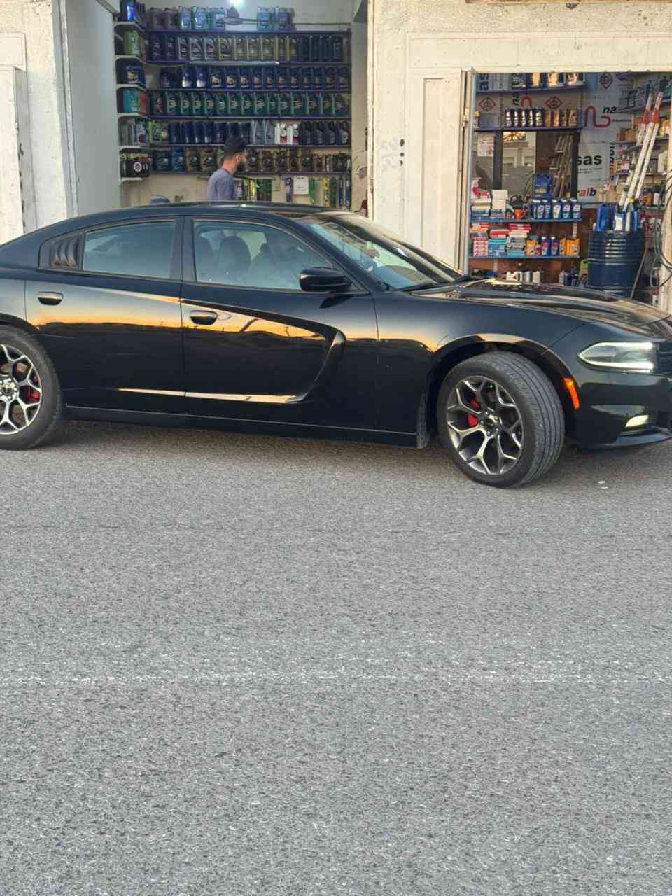 السلام عليكم جارجر 2016 sxt
وارد كندي بدون حادث بدون صبغ بدون تبديل 
كفاله عامه 
كير ومكينه كفاله 
كشن سائق كهربائي 
هيتر بالمري 
السياره جديده بمعنى الكلمه والحمدلله مابيها لا صبغ ولا تبديل ولا حادث 
العنوان  الانبار 
السعر ١٨٣
رقم بغداد مميز ٩٥١١١ ن 
هـ/ ***********
سونارها بالصور
