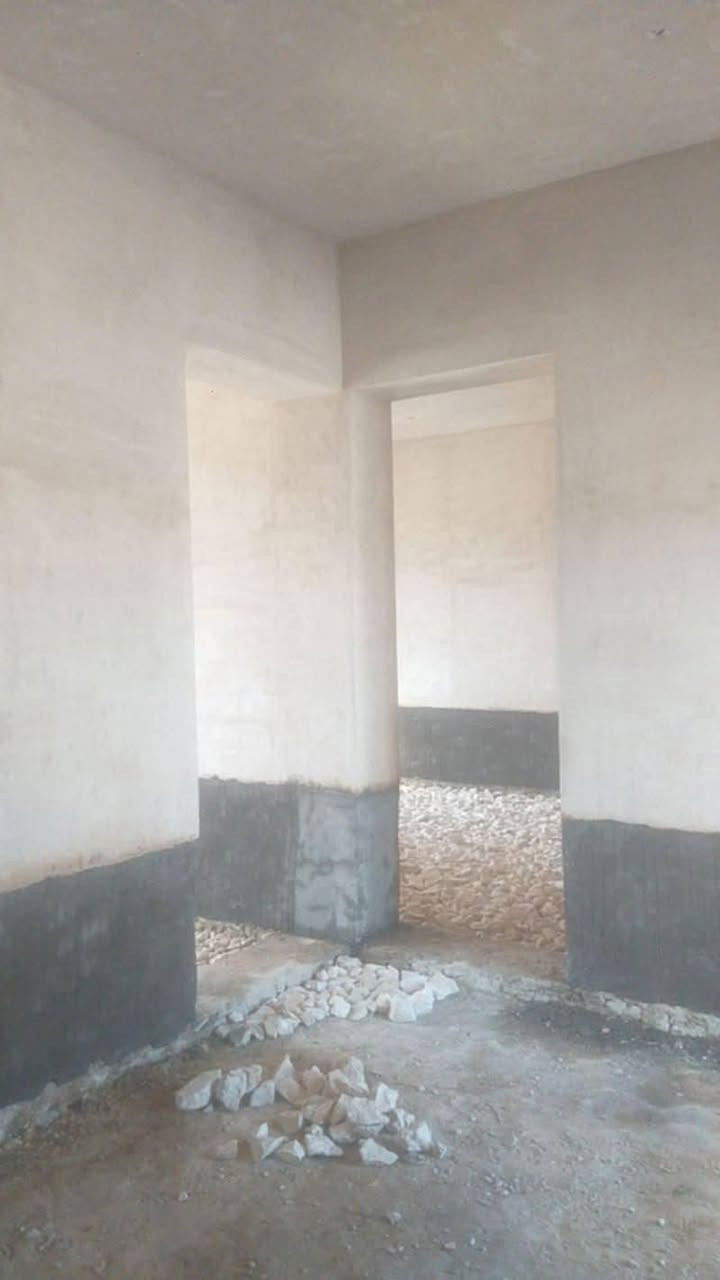 السلام عليكم 
شغل سطار وصب ارضي متفرغ حاليا .. 

***********
