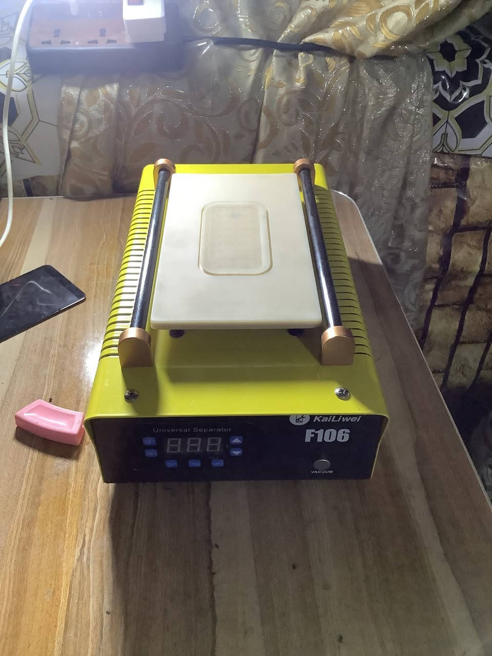 سلام عليكم شباب عده جديده شتريتهن قبل اقل ٣ اشهر ومامستخدمات جديدات 

  1 تيستر فحص شحن يدعم السحب السريع بسعه 80 واط  جديد فقط مايطبك تكدر تخليله اميري او لاسق وماياثر عليه شتريته ب٥٠ اريده ب٤٠ قفل 

2 اوفميتر شحن احترافي جديد غير مستخدم  ب٢٠ 

 3جهاز حراره F106 بطاقه 350W مزوده بقاعه تثبيت 8انج وشاشه رقميه و3قنوات  حفض ماسك شاشه +قالع  شتريته ب٦٠  ب٤٥ قفل 

4 كاويه.هيدكان 2in1 حترافيه ب٤٥ قفل 

كلهن جديدات وكراتين ماعدا جهاز حراره ماكو كارتونه 

 معلومه الغراض كلهن من شركه الاسراء احسن شركه غيار 

متواجد واتساب *********** مكاني بغداد مدينه الصدر
