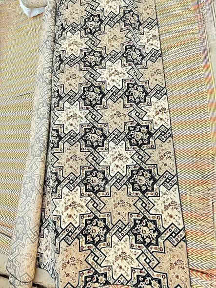 السلام عليكم من رخصة الادمن 

كاربت نوع كاشان تركي 1200 شانة نضيف جداً للبيع 

مفروش موسم واحد 👈🏻بالضافة مع دوسات 

اخو جديد نوعية درجة اولى 

قطعة الاولى نيلي قياس 3x4

قطعة الثانية تركوازي قياس 3x4 

العنوان بغداد 

رقم الهاتف *********** متوفر واتساب
