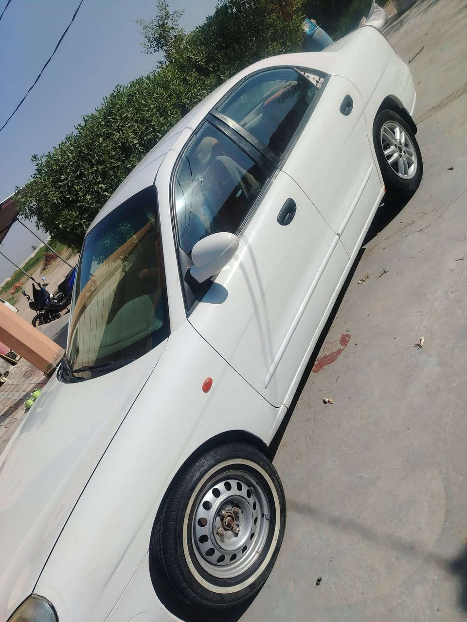 دايو نوبرا موديل 2000 رقم بغداد انكليزي
تحويل مباشر محرك گير تبريد كفاله 
السعر 45 وبيه مجال بسيط مكاني بابل
***********
***********
