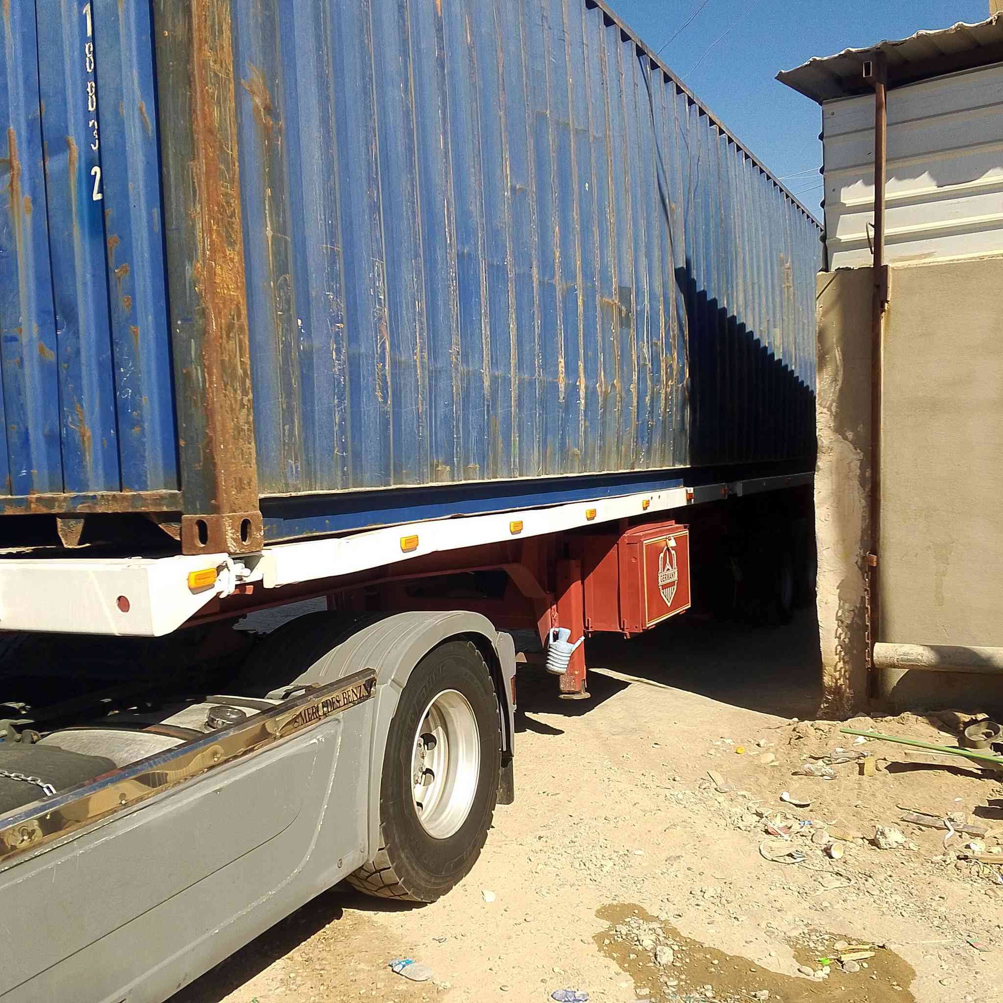 عربانه للبيع 
الطول 12ونص تخم بريك تخم كهربائبايات عربانه جاهزه مطبخ وثلاجه وصناديك تانكي مي عربانه عايزه زوج لان تايراته زوج نص عمر 
الشراي 65 وييها مجال للطيبين 
*********** عنوان بغداد
