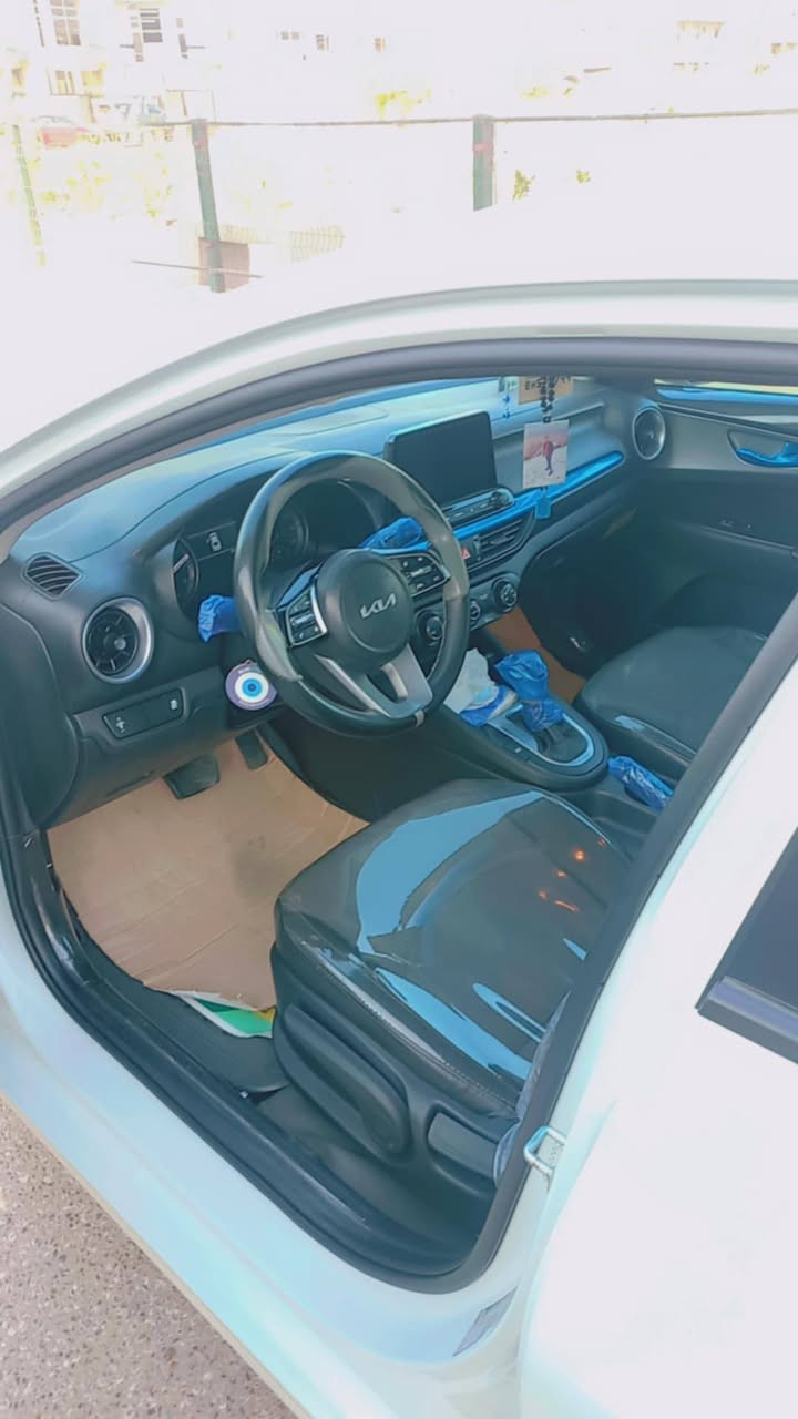 السلام عليكم كيا فورتي٢٠٢٣ امريكي نص مواصفات حادث موضح بالصور تبديل بس دعاميه بدون صبغ ايرباك دركه بيه بارد جاملغ خلفي شبر  كيربلدي محرك2000دوش ماشيه 57سعر152وبيه مجال
نظيفه بالعافيه على ياخذه غير متواجد على فيسبوك موبايل ***********
