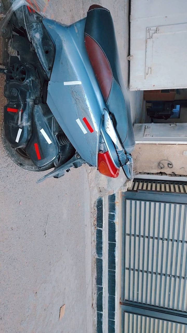 يالله سلام عليكم
دراجه بريز ١٤٠ سلف هندر كهربائيات كله شغاله ستاند صفح وستاتد تعليك محرك ناشف لاتبخير ولا تنقيص شلعه تخبل
مكينه تخبل ترايك وين متريد
كفرات اصليه مختم أوراق بيه
نكره سلف بكل وكت مكاني بغداد لبياع 
السعر 325 وبيه مجال
*********** خابر وتدلل
