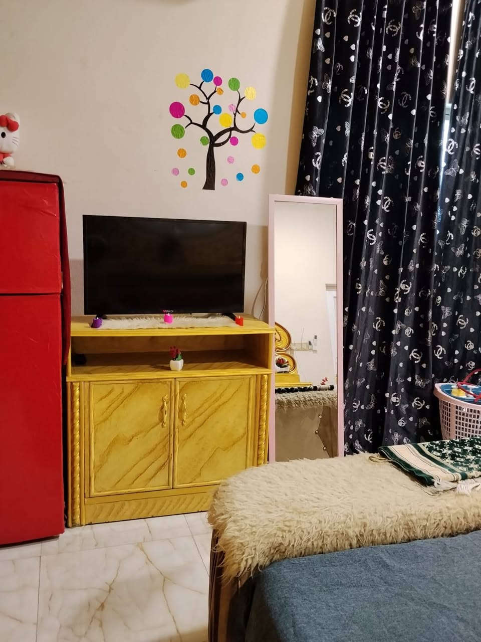 غرفة اخشاب عراقي للبيع السعر 800 وبي مجال حگ الجية 
***********
