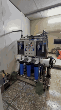 بفضل الله وبجهود فريق مركز {{القـمـــ♧ــــــة}}  لمعالجة المياه/ 

تم بحمد الله تنفيذ وتنصيب محطة تحلية مياه (RO) بسعة-1000لتر بالساعة في محافظة بابل 

 وفق أعلى المواصفات الفنية.

وحسب رغبة الزبون🙋 

حيث تمتاز المحطة بـ:
 • مواصفات درجة أولى.💪
 •  
1- • حواقن ايطالي ذاة قدرة عالي
2- البورد شنايدر فرنسي حمايه ذاتيه 
يحتوي على شاشة tds قارئ املاح 
3-ممبرينات فوتنرون وكالة اصلي ضمان منشاء 

4-يوفي اشعة فوق البنفسج 🔮

نفخر في مركز القمــ♕ــــة  بأن نكون جزءًا من مشاريع تطوير منظومة المياه، ودعم البنية التحتية في عراقنا العزيز، بما يلبي أعلى معايير الجودة والموثوقية.

مستمرون بالعطاء والابتكار… والقادم أفضل بإذن الله.

كادر متخصص في معلاجة المياه

للحجز والاستفسار الاتصال
: 

***********☎️رقم المركز  
***********
‏‏‪0780 296 9014‬‏📞 صيانة
  زوروا موقعنا في : 
بغداد مدينة الصدر
