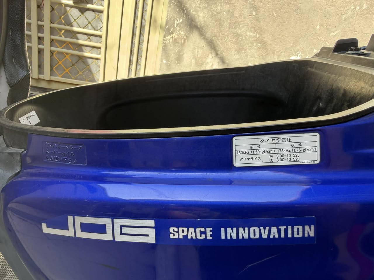 منغولي  ماشية 8000الاف  كلش جديدة صار سبوع نزلته رمبة جبتها من بغداد الوصل مالتها موجود عندي حيل جديدة كتلوكات الشركة وياها 
رقم الشاصي مكتوب ع كشن ودشبول 
منزل لباركود وياها دكة تطلع صورها بمزاد اليابان
مكاني ناصرية مركز
***********
