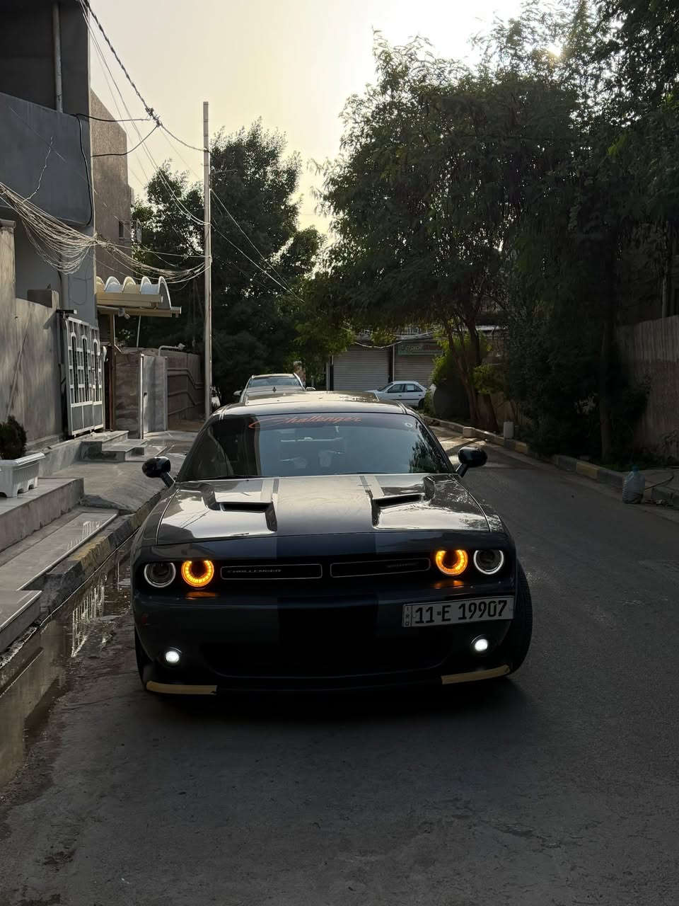 جالنجر موديل 2018 بغداد رقم كلش حلو. وسياره مواصفاتها 1/1 فتحه  حت ستيرن كهرباء.  
عنواني بغداد حي تونس 
 حادثها جاملغ امامي وربع بنيد نفسه مصبوغ 
 وجاملغ خلفي مكاني حي تونس بغداد 
***********
