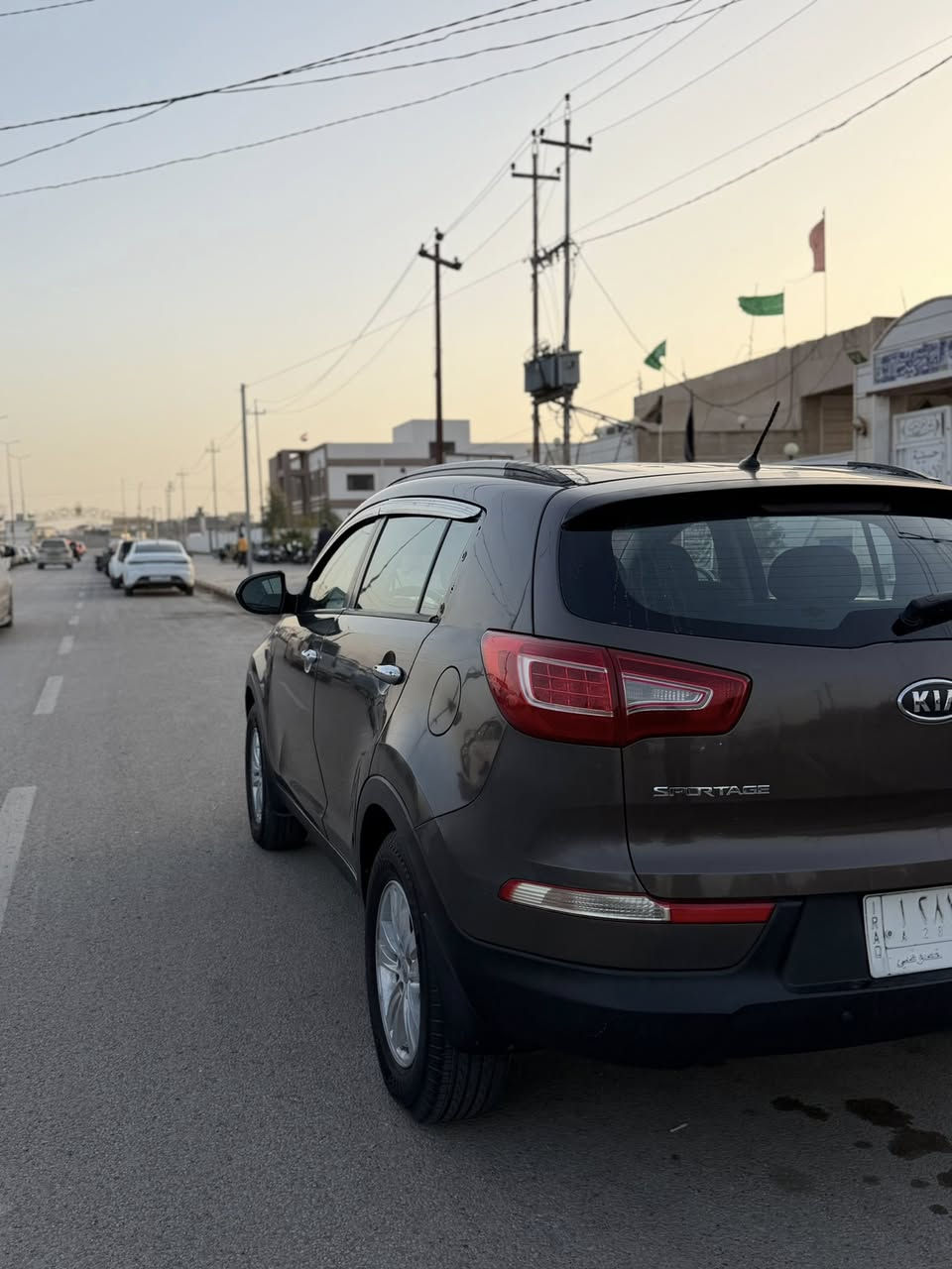 سبورتج 12 خليجي ب اسمي
مكينه 2400 دوش 
فووور ويل 
 حساسات
ومود درايف ومواصفاتها المعروفه
(السياره مال جناي وجاهزه) 
من منظومة بانزين جديده 
وتخم تاير توني شادلها  وباتري جديد 
منظومة تبريد جديده 

خشم البونيد بي تصليح كلش بسيط 
وجوه قبق البانزين رش 

ب 125 ورقه وماتلكه هيج سياره بهيج سعر 
مكانها كوت الخاجيه 
***********
