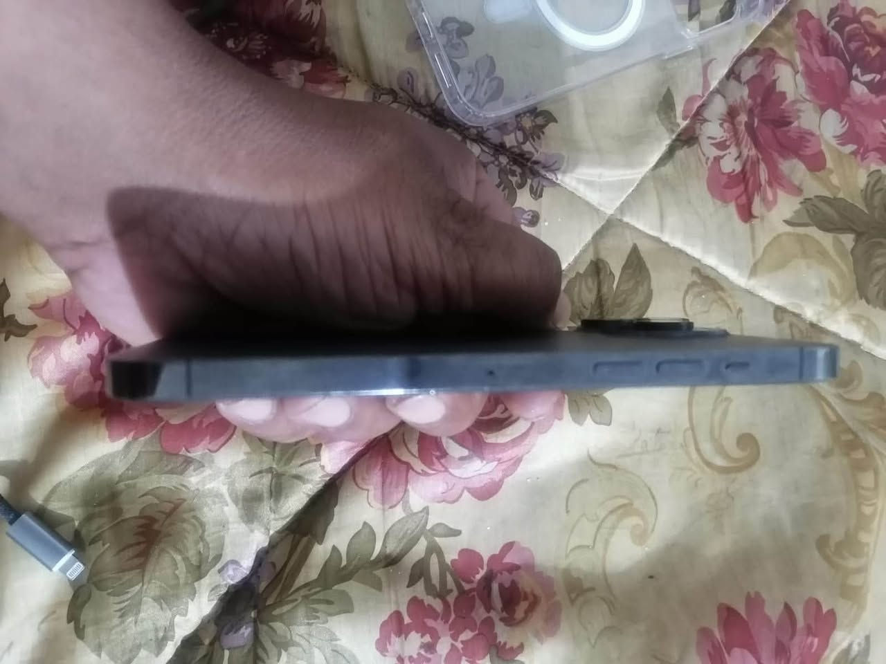 جهاز آيفون ١٣ برو ماكس بطاريه ٨٧ الذاكرة ٢٥٦ جهازك كلش جديد نضافه ١٠٠على ١٠٠ مكفول كفاله عامه ٩٠٠ وبي مجال 
***********
