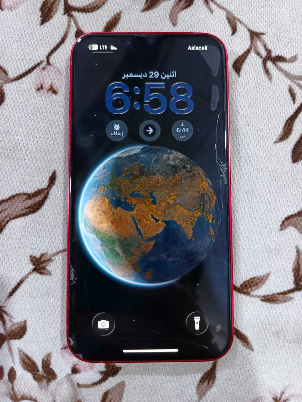 ايفون 13عادي الموبايل بعده جديد ما مبدل بيه اي قطعه بعده بحاله الوكاله بطاريه 82 موبايل نضافه 90% 
السعر 450 للستفسار وتساب ***********
العنوان البصرة
