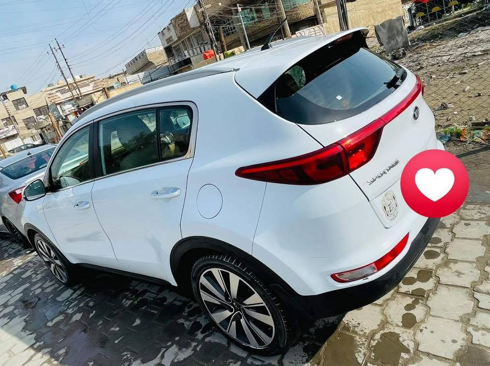 سبورتج  2018
خليجي مكفولة كفالة عامة من صبغ وتبديل 
بيه رصعات 2نص فول
داخل عسلي مري شفط 
حساسات اماميه وخلفيه 
ثلاث انظمه قياده 
محرك 2000 دوش مكفول والكير كذلك  
صدر امامي وخلفي جديد على وضع الشركة
سيارة جديدة برغي ما مفتوح بيها  سيارة بأسمي تحويل مباشر
مكاني بغداد

للاتصال 
‏***********
