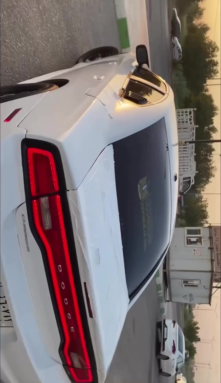 اقره تفاصيل ودخلي خاص اذا شراي مو طبلي خاص وتكلي تفاصيلها الله يرضه عليك كاتب كلشي بعد شنو تفاصيلها جارجر ٢٠١٤ سعرها ٦٨ ورقه قفل قفل ناقل ارقام مال سياره جارجر عليها همه وسنويه ومسوي الفخذه سياره كفاله من الكص كير ومكينه كفاله حداديه بجيس تبريد دبل فريز انجماد ويل بوليسي مكاني بابل السكندريه او بغداد سياره بدون تحويل او وكاله  اكرر بدون تحويل او وكاله  فقط مكاتبه من سرقه ولعشائر ولتؤم ولنتربول وطلب وتحياتي لجميع


**إذا كنت صاحب هذا الإعلان وتريد حذفه لأي سبب، رجاءا أرسل رسالة إلى الدعم الفني**