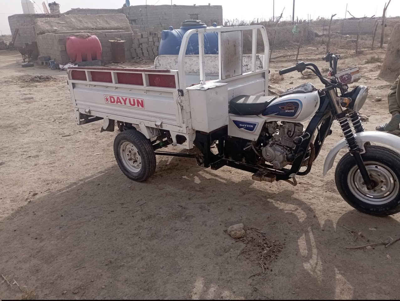 سلام عليكم  ستوته للبيع مديل ١٧ كلك سعره خاص الي يريده يتصل ***********
