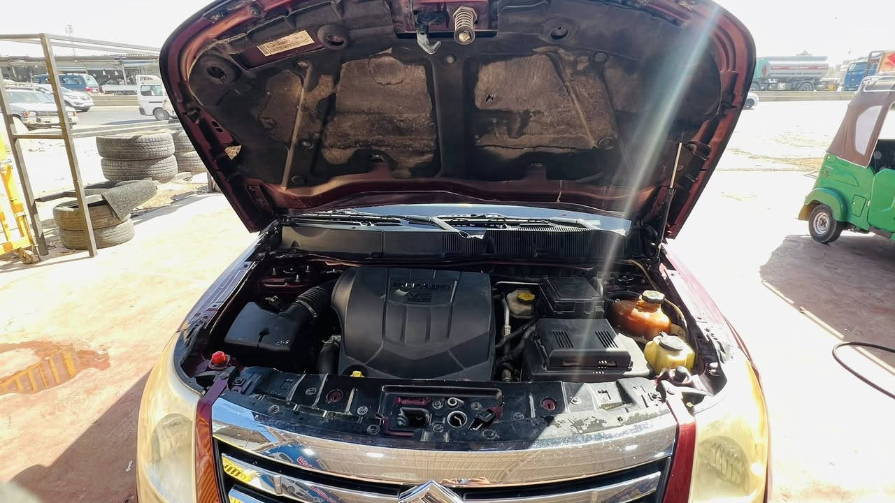 السلام عليكم ..للبيع سوزوكي XL7 /2008. الرقم الدولي بغداد باسمي
سياره جاهزه ومكفوله 1/1 واحله من الصور من كلشي 
 محرك وكير تبريد 
تايرات 4 جديد
 جام  كهربائيات كيجات دكم داخليه تحكمات شاشه اندرويد سنتر لوك كلها شغال سنويه للحد 2027  باسمي  تحويل نفس يوم هزه رقم كلها مكفوله كفاله عامه وترايك لاربيل وارجع للبصره وارجع لبغداد
 فقط كم شخط مكحلات 
دعاميات  بدون ضربه وبدون دواخل كلش جديده رايدها ب87 وبي مجال بسيط  مكان السياره بغداد شراي يتصل وموجود واتس اب  
 ومتواجد واتساب 24 ساعه 
0776 653 2204
