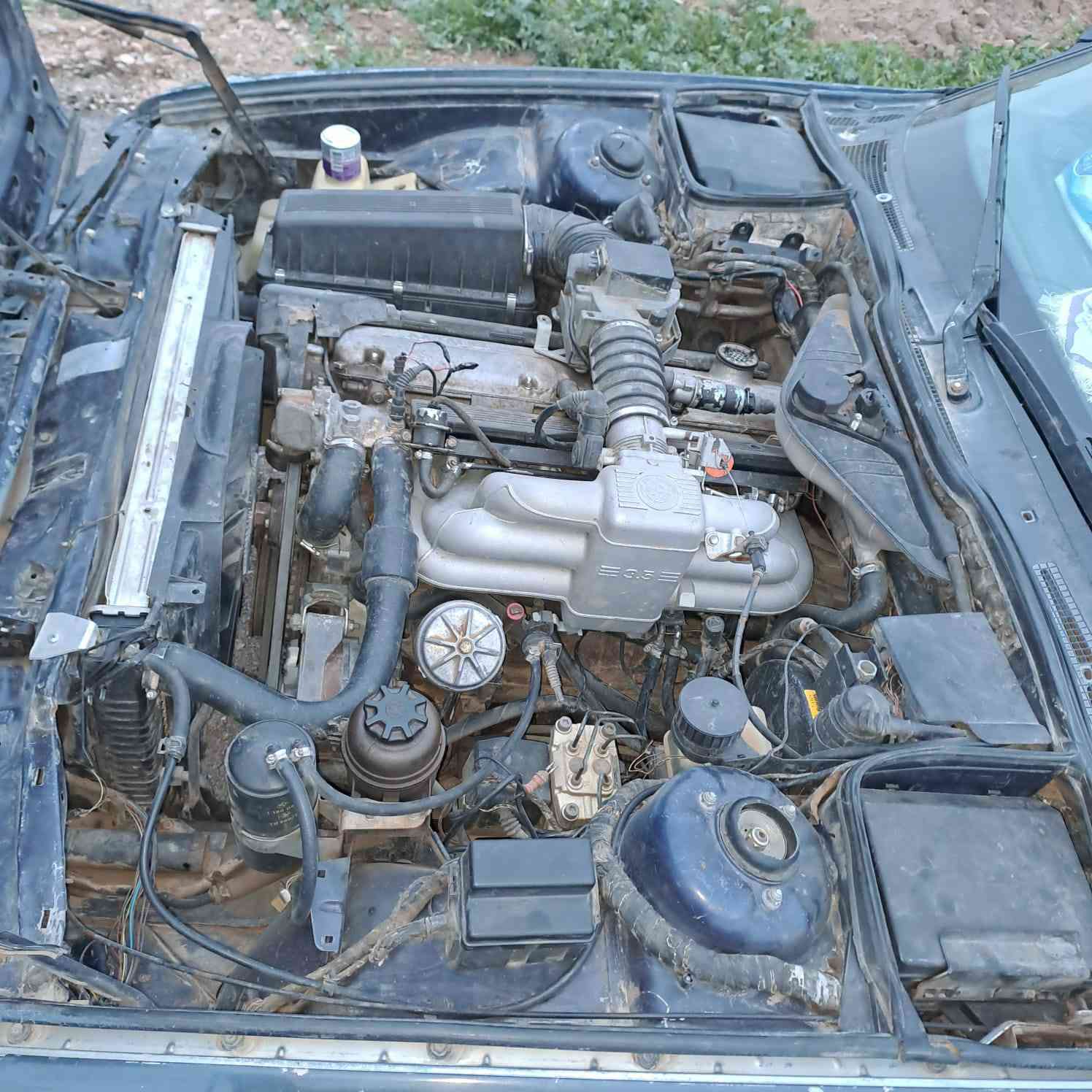 بي ام دبليو ٥٣٥
موديل ١٩٩٣
رقم انبار مشروع وطني سنوية ساقطة صار شهر 
مكينة مفتوح ٥٣٥
سيارة مال تعمير
عليهة غرامات ورقتين
او مراوس صاحبهة موجود بديالى شرط التحويل 
او مراوس سعر ٢٨ وبي مجال قليل
المكان ديالى المقدادية الاتصال ***********
