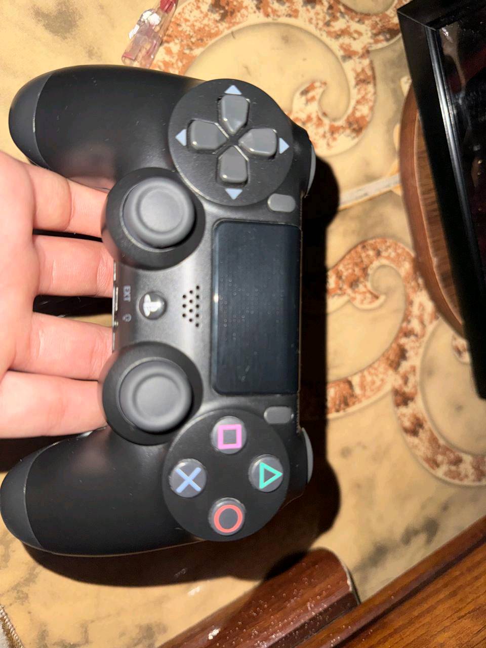 سلام عليكم 👋
عيني خصم الحجي بلي فور 4اولاين🎮 ذاكره 500نص تيره جهاز واحد ع واحد نضافه 99٪ جهاز صارله عندي شهر ونص تقريباً البلي ما شاءلله عليه جهز معروف بلي 4 ولاكال اخ راسي انا لو مااريد افلوسه فلا بعته ولك ستيكر ما مفتوح 🔓نضافه تقره الف وهو نضام 13.4 اخر اصدار وتكدر تهكره اشتريته جان نضام 11.50وياه قاعده بس القاعده ب25 وجوستك اثنين واحد اصلي باله مال ببلي واحد تجاري ويا كارتونته كامل الملحقات اين نقص بل ملحقات يرجع البلي 

الهديه: لوحه كريتوس (اله الحرب). 

ملاحضات: السماعه مو للبيع 

عندي خدمه توصيل ✨🌷