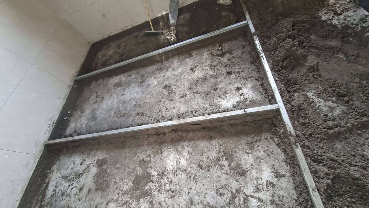 السلام عليكم
يتوفر كادر تصفير ارضيات 
ضمان ودقه بالعمل وشرط الفحص بالليزر 

للحجز 
واتساب فقط 
***********
