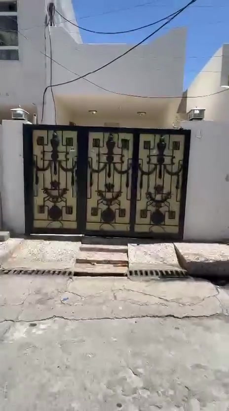 للايجار في أربيل دارتوو قديم مساحة 125متر سعر اجار ٣٠٠الاف دينار قفل للاستفسار اتصل علي واتساب/ *********** - ***********
