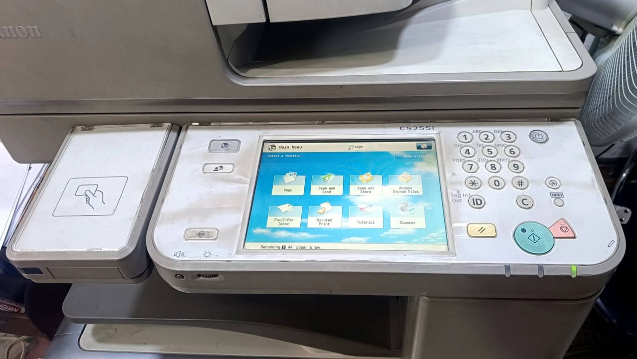 طابعة كانون c5255i
طباعتها حلوه وسريعة تطبع 75 نسخة بالدقيقة وتطبع وجهين 
ونضيفة
سعرها 550 وبي مجال 
من واسط / الصويرة 
للتواصل مراسلة خاص او ع الواتساب 
***********
