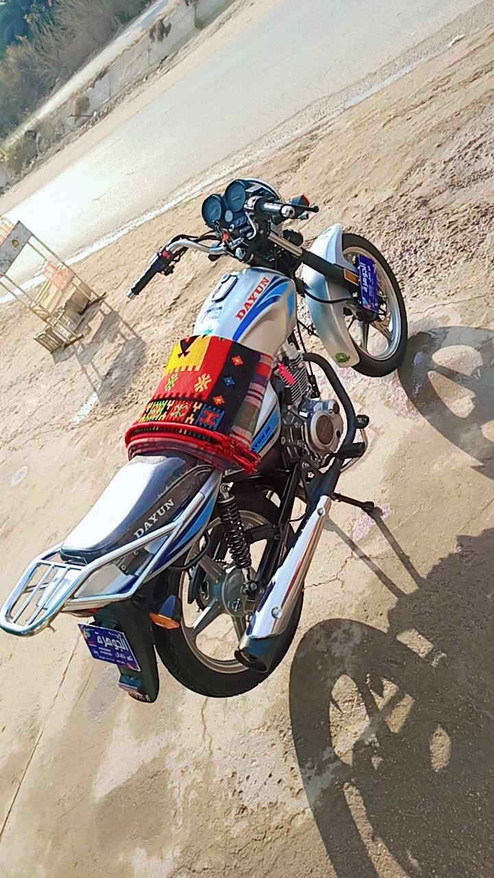 السلام عليكم شباب دراجه  دايون عضم موديل 23دراجه  جديده كلش مامفتوح بيه برغي ومابيه اب نقص تجي تنكر سلف وتطلع اوراق اصولي وكيله ثامر خلخال  معرض الجوهره المكان كربلاء  طوريج  السعر خاص ***********
