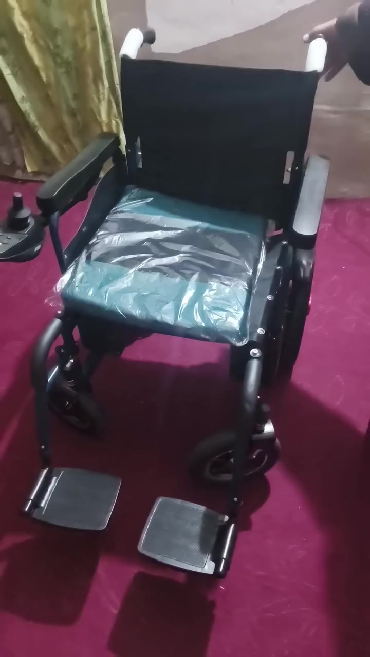 سلام عليكم عندي عربانه كهربائية للبيع عنوان كركوك  السعر 500 وبيها مجال رقم الهاتف ***********  للتواصل
