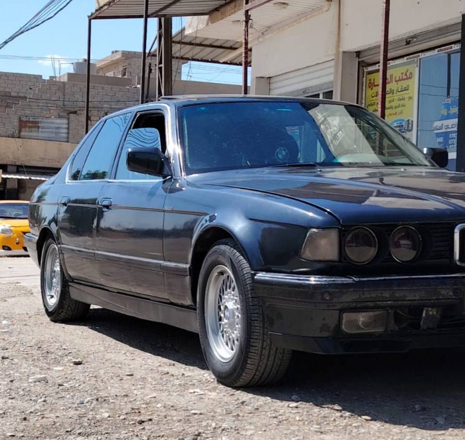 بي ام 735گير و محرك بطه سيارة نضيفة حلوة و گاعد  سيارة ما بيها مصرف سنوية 2020 منتهية  سنوية عضم عاج شرط ال تحويل گير ومحرك شرط بس بيها شوية صوت بگن عنواني كركوك حي العسكري السعر 37$ وبيها مجال بسيط للشراي يتصل ***********
