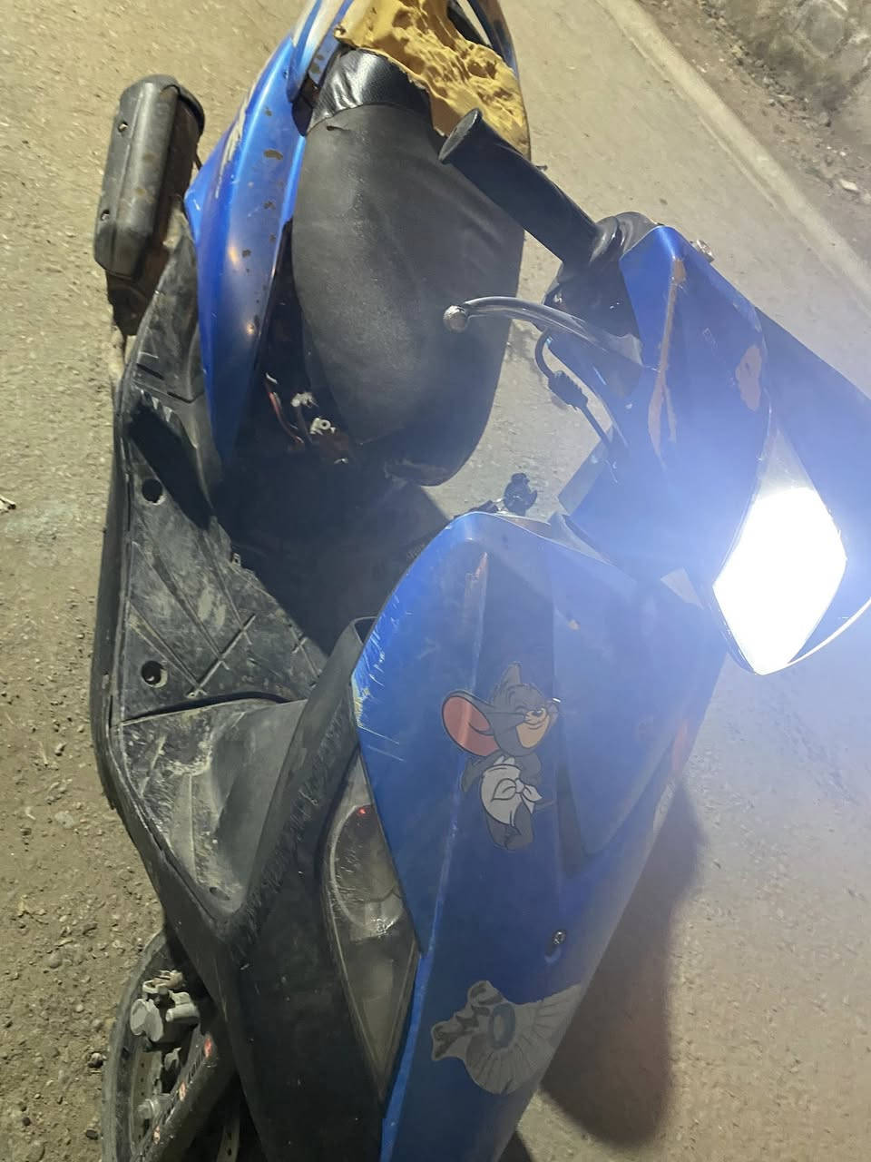 سلام عليكم
دراجه ماكس ثعلب 140 شغاله كامل 

كهربائيات كله شغال اشاير بك لايت 

أناره زنون هورن اصلي كلجات بلادي نضيفات 
بيها عيب وهي صوت خفيف بل مكينه

دراجه خير من الله معدل شلعه مضيفه ماتصرف ابد دراجه خير وبركه سعرها 450وبيها مجال حك الجيه لاحد يكسر بلسعر تره نضيفه وماتتحصل بهيج سعر

عنوان بغداد الجزيره سياحيه كميره 

تواصل ***********
