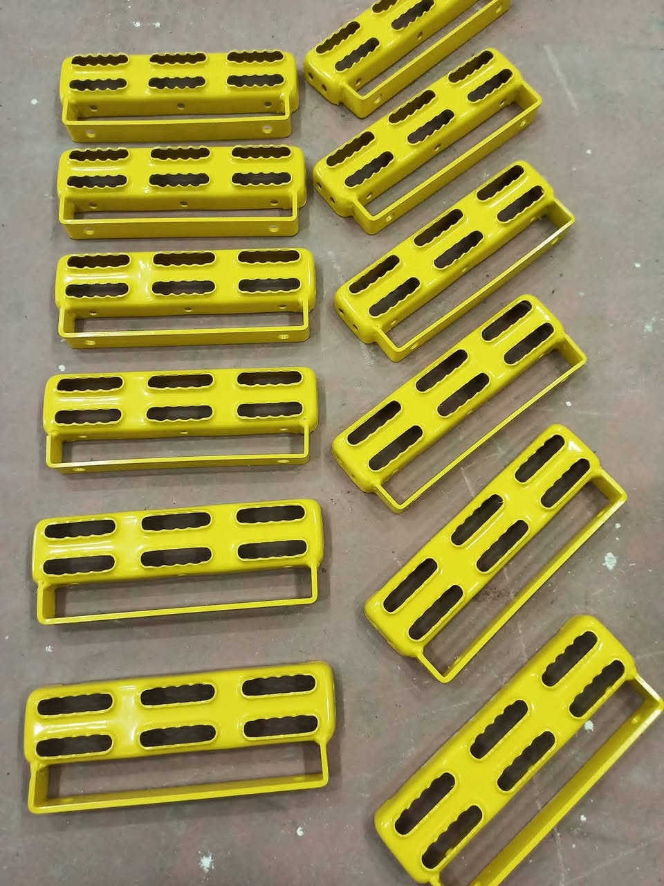 للبيع بيات مال شفل تركيا 🇹🇷
سعر قطعه 25000الف 
سعر ربل زوج 15000الف 
توصيل جميع محافظة سعر توصيل 10الف 
للإستفسار الاتصال على الأرقام التاليه 
***********
