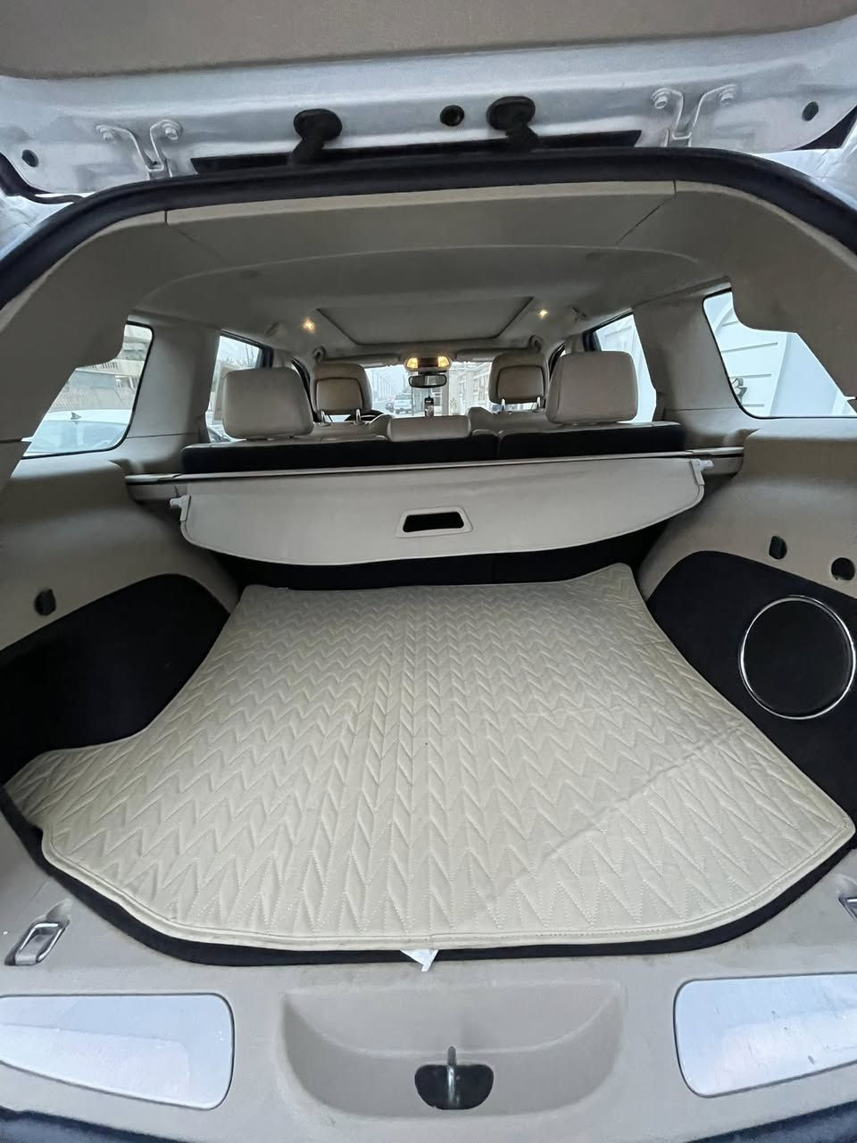 سلام عليكم جيب كراند شيروك وارد امريكي لمتد فول مواصفات كلين مكفوله من اي ضربه وصبغ
موديل 2019 رقم سليمانيه باسمي 
ماشيه 70 الف سياره جديده 
العنوان الانبار الفلوجه 
***********
***********
السعر 265
