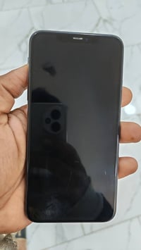 ايفون ١١ برو ماكس • بطارية ٧٣ • وتر بروف