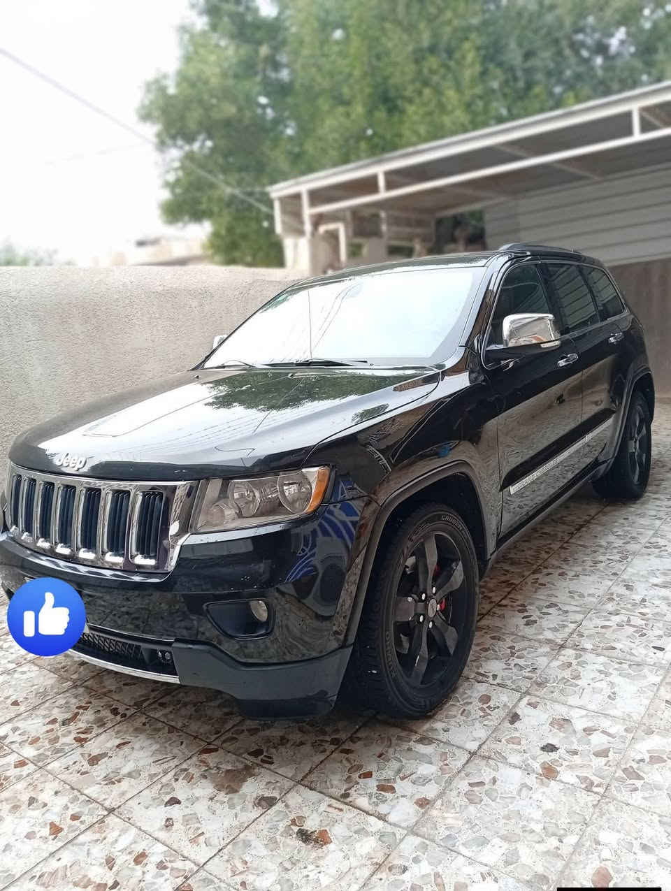 السلام عليكم للبيع او مراوس جيب لاريدو فول مواصفات لمتدد بنوراما كشنات كهربائيه مري شفط تحكمات حساسات شاشه حداده تخم تاير مكينه كير كله جديد مكينه 8 توني شادها  زيرو مديل 2013 وارد امريكي حادث بابين سرقه بدون دواخل أو ضربه داخليه وبيها ربع الجاملغ الامامي فقط ولباقي مكفول من كلشي السعر 165 وبيها مجال رقم بغداد بسمي مكان السياره ميسان اي استفسار اتصل ***********
