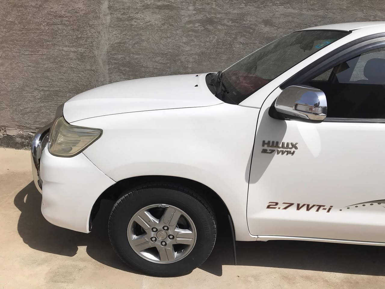 بسم الله الرحمن الرحيم 
للبيع تيوتا هايلوكس موديل ١٣ 
كويتي شاصي ١٩ 
رقم بغداد انگليزي بأسمي 
ماشيه ٢٢٧
سياره نظيفه بيه صبغ بلجامرلغ اليمنه الخلفي والباب الوره السكن صبغ فقط بدون معجون او تعديل حار الصبغ اثر شخطة باب
سياره كير محرك كفاله تخم تاير شاده جديد 
مكانه صلاح الدين قضاء الدجيل 
سعرهه ٢٠٠ وبيه مجال 
للاستفسار الاتصال على الرقم ***********
او***********
