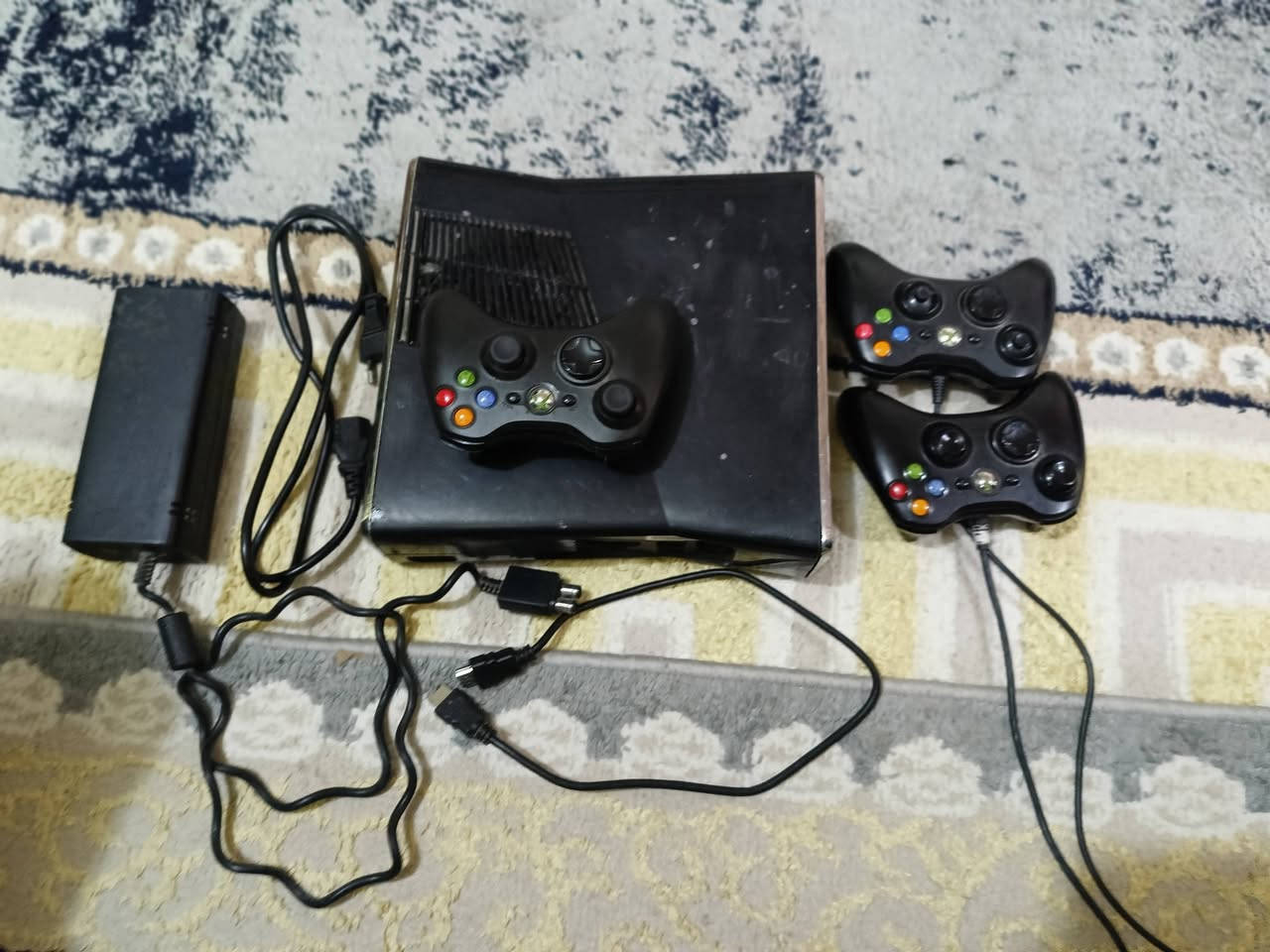 بلي xbox360 مهكر تهكير اورورا ارقا تحديث البلي وياه ثلاث جوستيكات جوستكين اصليات وياه من الشركه ويار وياه جوستك بدون واير جديد بالباكيت وياه كيبل موصل الاصلي والمحوله اصليه والجهاز بي وصل من اوربا
وياه كيبل HD اصلي
سعر البلي 110 وبي مجال للطيبن
ممتواجد علئ فيس 
***********. واتس اب متوفر
