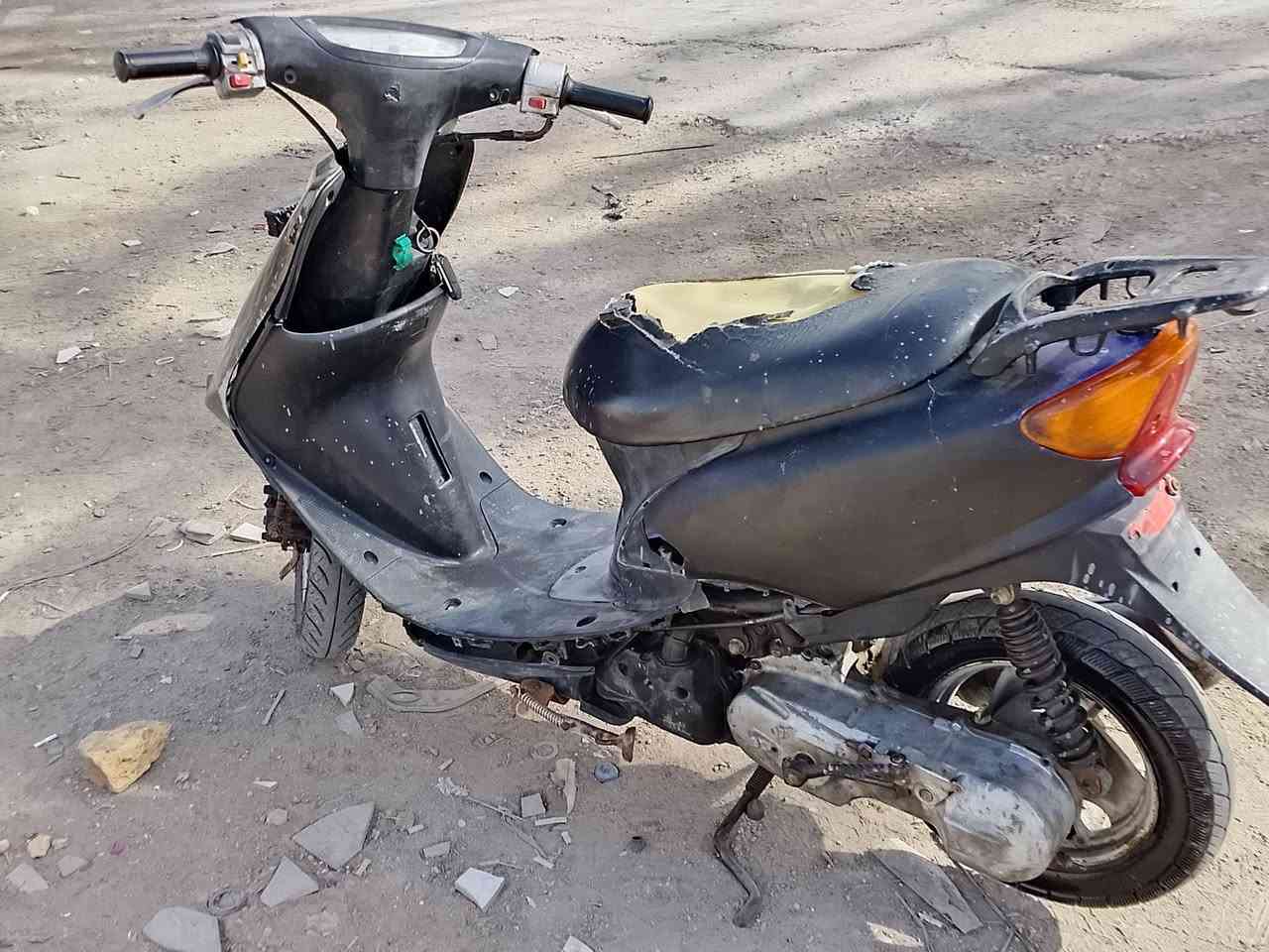 سلام عليكم عصفوري للبيع اوراق مكينه مفتوحه مرا وحده الدراجه كهرباياته كله شغاله لايت او هورن وشاير زوج تاير جديد عوزه ترتيبات قليله السعر ٢٠٠ او بيه مجال قليله العنوان العوفيه للاتصال *********** متواجد عل فيس رقم الواتساب ***********الشراي يدلل
