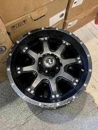 جيب رانجلر • قياس 17 • مستعمل يحتاج صبغ