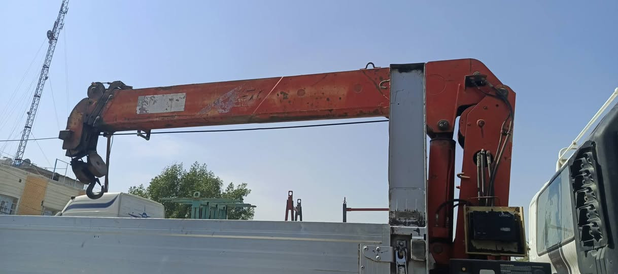 سلام عليكم من رخصه الادمن كرين يونك 3سلايت 5طن للبيع كرين نضيف وحلوا العنوان البلديات ***********
