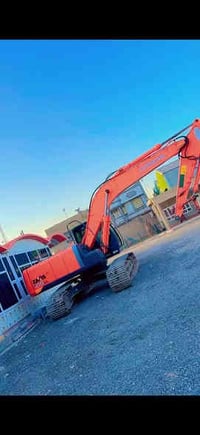 حفارة هيتاشي حجم 210 موديل 2008 بدون صبغ او تبديل  رقم  شمالي 07704704...