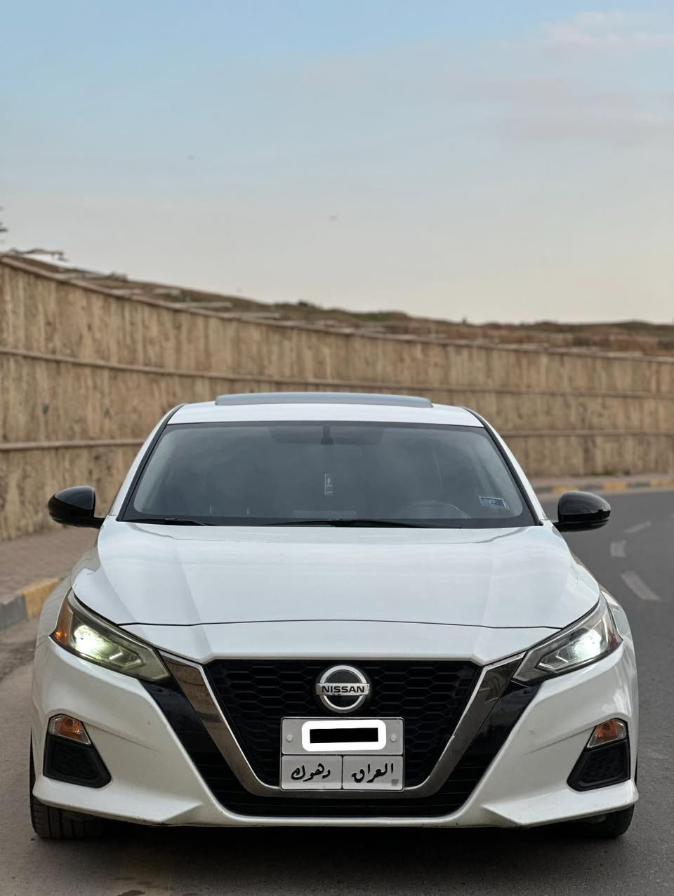 السلام عليكم
رمضان كريم 
التيما 
موديل ١٩
اعلى فئة SR بلص
رقم دهوك 
شرط التحويل 
ماشيه ٩٢ الف ميل 
.
الضرر 
بيها مكانين تعديل بارد 
.
المواصفات 
فتحه سقف 
كشنات جلد 
تدفئه كشنات 
كشن كهربائي
شاشه كبيره 
تحديد مسار 
كروز سرعه 
رادار جانبي 
رادار امامي 
وبقية المواصفات المعروفه 
.
الموقع الموصل حي نركال 
لمعرفه السعر الاتصال على الرقم 
***********
