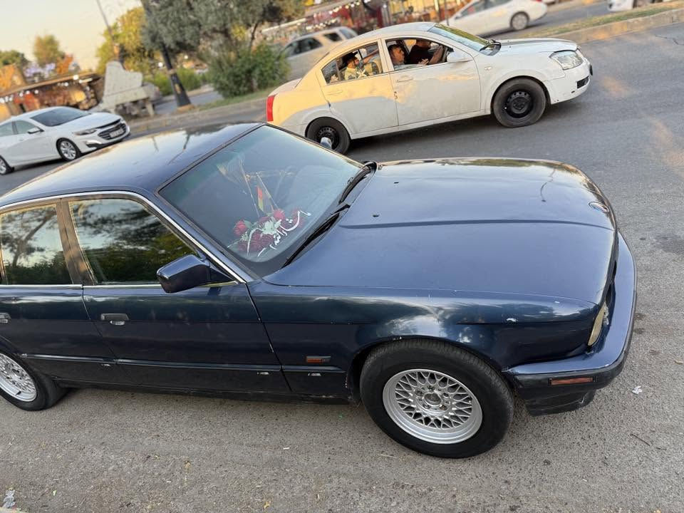 سلام عليكم

من رخصة الادمن

للبيع او مراوسه

Bmw 1992

525 اصل 

كير عادي 

بدون ضربه

بدون معجون

اصل ٥٢٥ 

سنويه 2027 

47 ومجال 

مكاني كركوك

*********** واتساب 

***********
