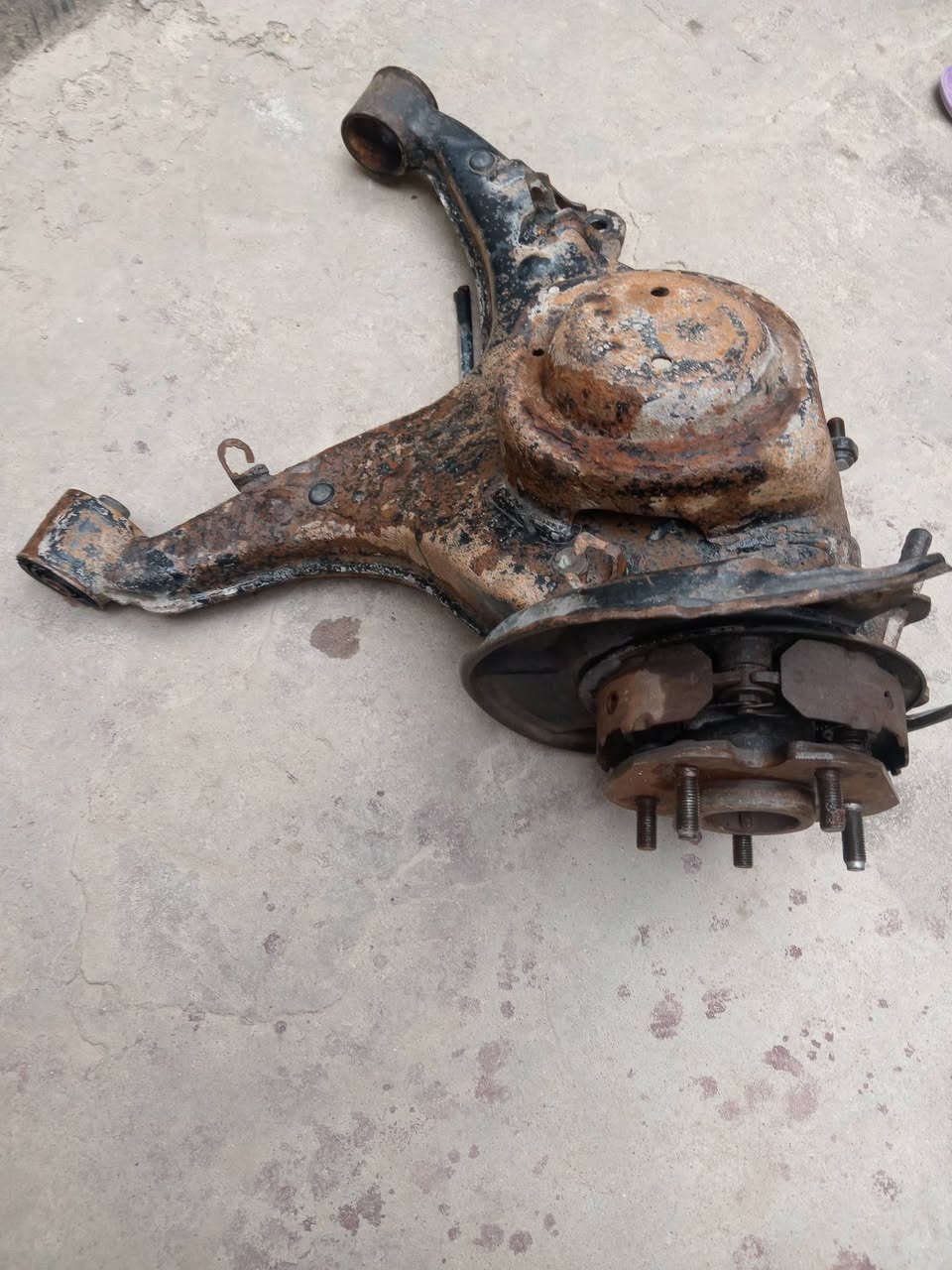 متاح  طبله مال بطه وارنب جهت السايق للبيع السعر     ١٠٠ وبيه مجال حق الجيه العنوان البصرة القرنه رقم ***********
