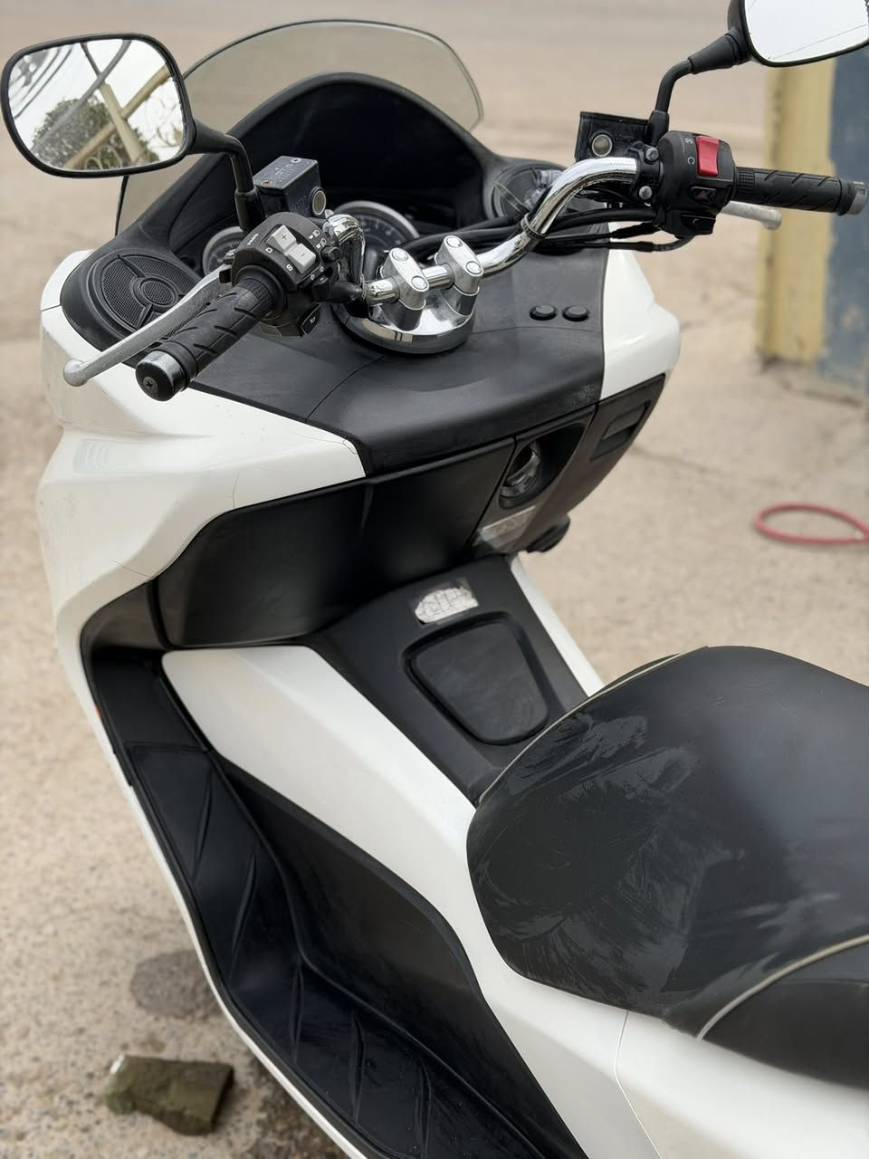 سلام عليكم 010 نازلة رمبة اقل شهر بعدها نضافة 95‎%‎ مكان بعقوبة للاستفسار ***********
