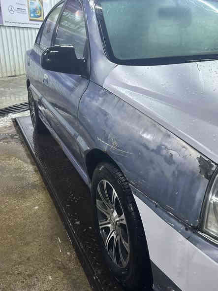 للبيع كيه ريو مديل 2003رقم بغداد مكينه كير صدر تبريد كهربائيات كله شغاله ماشيه 130الف حقيقي بسمي نقص بكد ابره مابيه كامله عله آخر حبايه  غرفه بلاديه ونضيفه مكينه 1600 بدون تنقيص او تبخير مكاني بغداد الدوره السعر 47     ***********.
