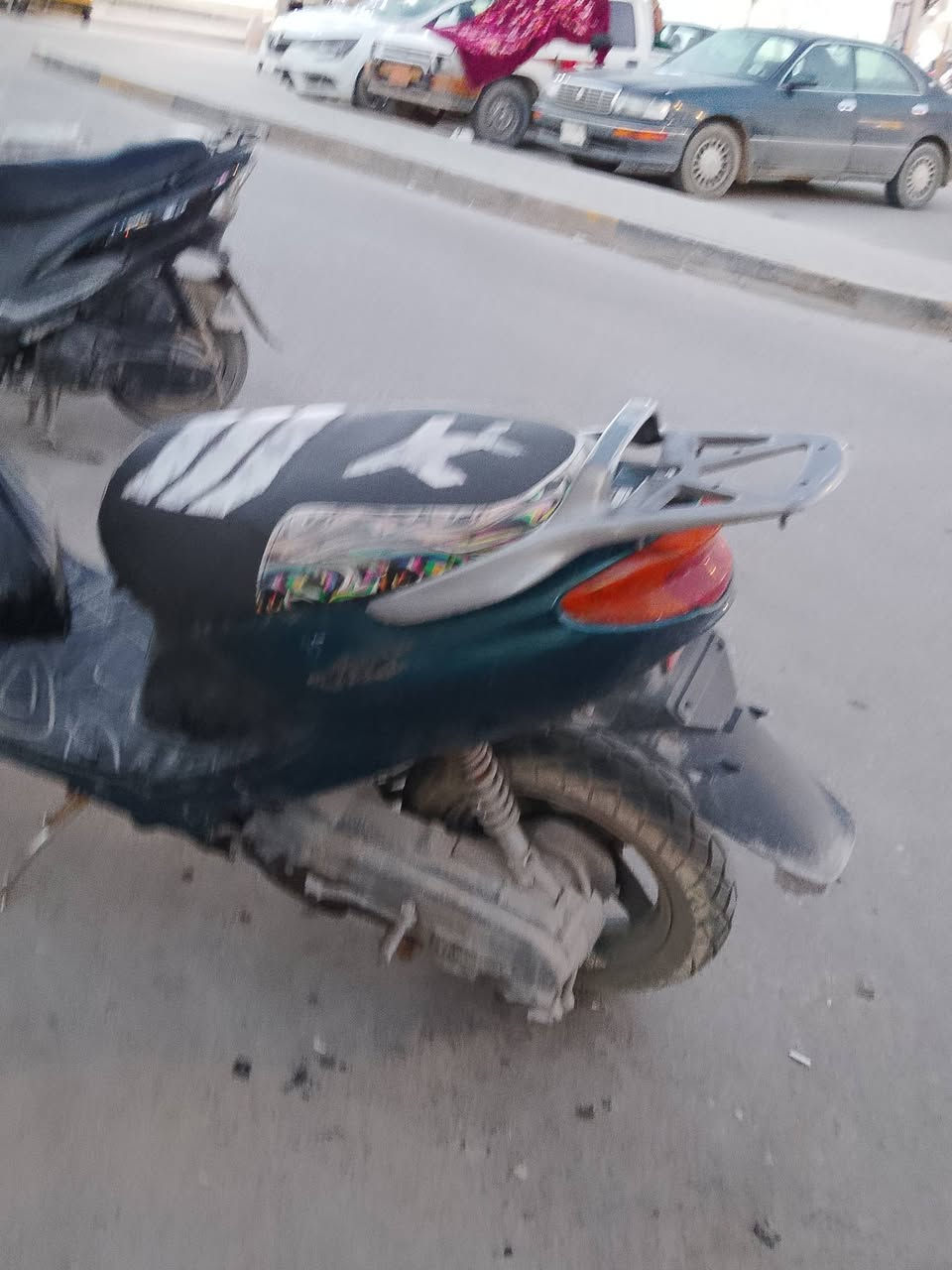 دراجه للبيع كفاله عامه من كلشي نضيفه ١٠٠/١٠٠ سعرها مليون و٢٠٠
بيها مجال حك الجيه
***********
