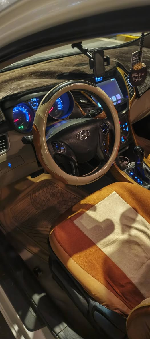 السلام عليكم لنترا  2014 رقم نكليزي بصره بسمي سنويه 2030 هزه جديده سياره مكفوله من ضربه والمعجون والصبغ بيه مكانات بارد فقط السونار منشور مع الصور المكينه 1800  مبدل بيه كازكيت فقط تخم تاير سياره مال جناي شهد الله تعبان عليه السعر 130 أبيه مجال البصره نهايه ياسين خريبط العابر ***********
